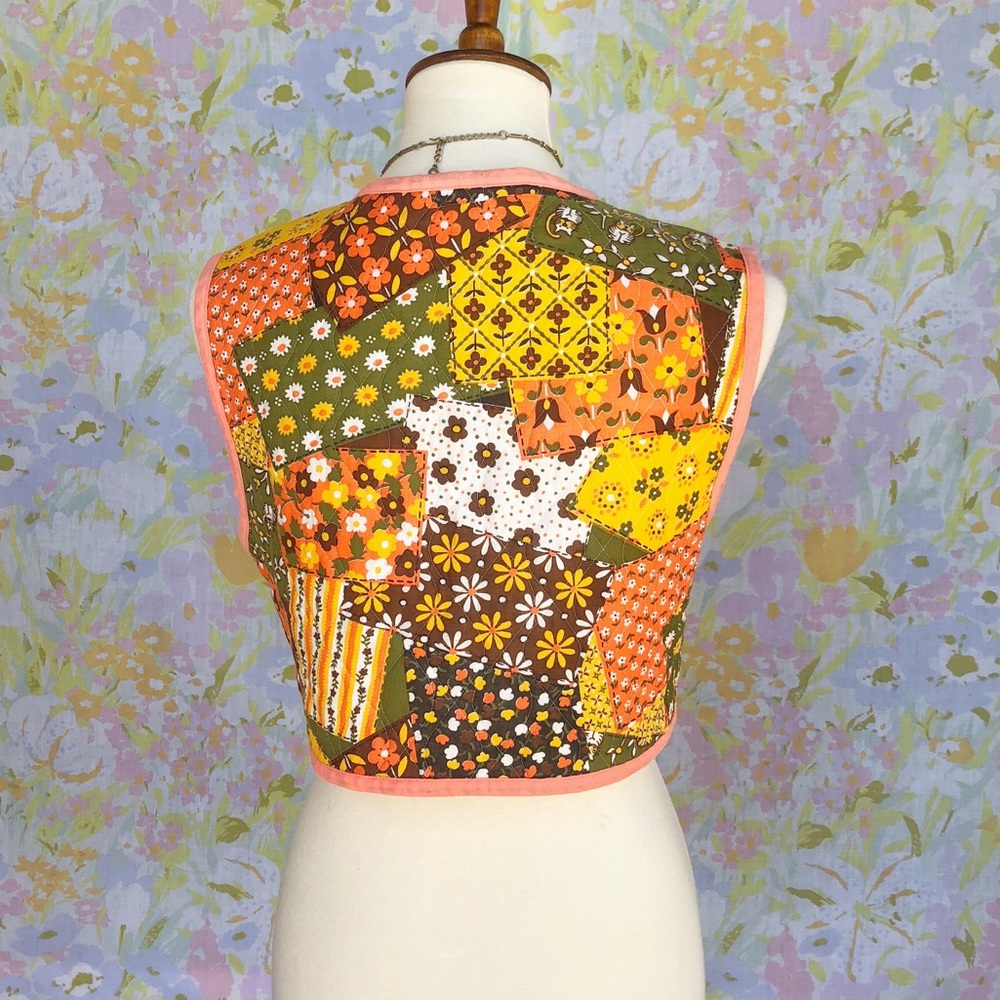 SOLD True Vintage 70s Lace Up Hippie Quilted Vest - Picture 7 of 8